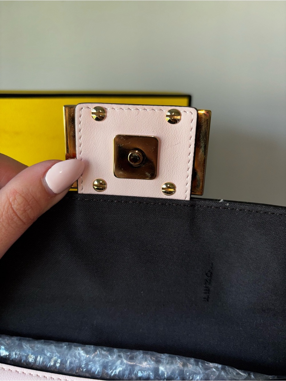 Fendi Pink Baguette Shoulder Bag Full Set - Picture 15 of 16